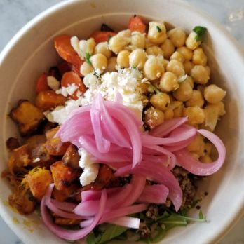 Honest Mary's - Quinoa bowl with arugala, squash, carrots, chickpeas, feta cheese, and pickled onions - New American Near Me - Austin, Texas