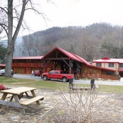 Smoky Falls Lodge