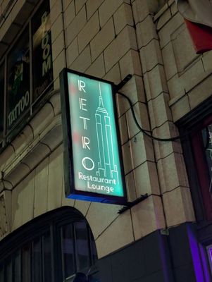 Retro Restaurant & Lounge by null