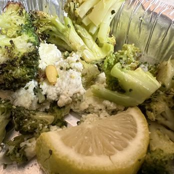 Flippers Pizza - Toasted broccoli - Pizza Near Me - Clermont, Florida