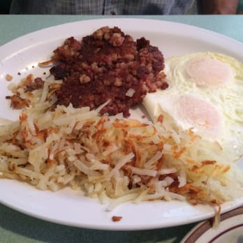 Goldy's Grill - Corned beef hash (not homemade) - American Near Me - Park Ridge, Illinois
