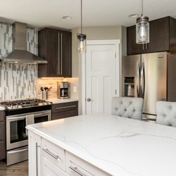 Century 21 Atwood - Look at THIS KITCHEN THOUGH!