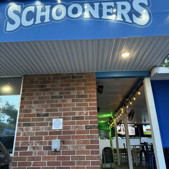 Schooners - Entrance! - Burgers Near Me - Largo, Florida