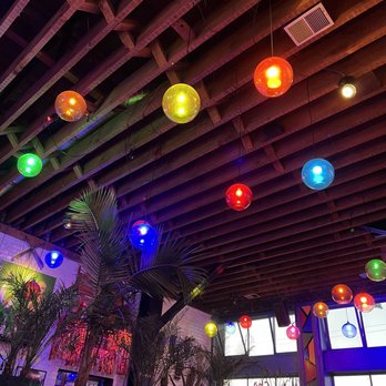 Cha Cha Cha - Ambiance - Caribbean Near Me - San Francisco, California