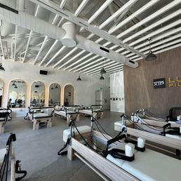 Gorgeous studio space & reformers! Gorgeous studio space & reformers!