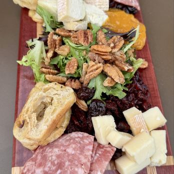 Max410 at The Waters Edge - Charcuterie Board - Seafood Near Me - Glenville, New York