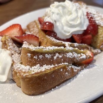 Lone Star Cafe - Strawberry French toast - Breakfast & Brunch Near Me - Grapevine, Texas Lone Star Cafe - Strawberry French toast - Breakfast & Brunch Near Me - Grapevine, Texas