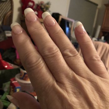 Glossi Nail Bar - Right hand (middle finger was the repair) by Tam - Nail Salons Near Me - Colma, California Glossi Nail Bar - Right hand (middle finger was the repair) by Tam - Nail Salons Near Me - Colma, California
