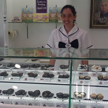 See's Candies - Candy Stores Near Me - Honolulu, Hawaii See's Candies - Candy Stores Near Me - Honolulu, Hawaii
