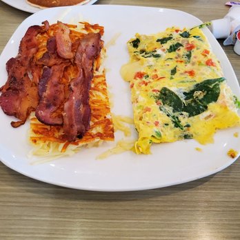 Jimmy's Egg - Vegitable omelet hash browns bacon added with upgrade - Breakfast & Brunch Near Me - Durant, Oklahoma