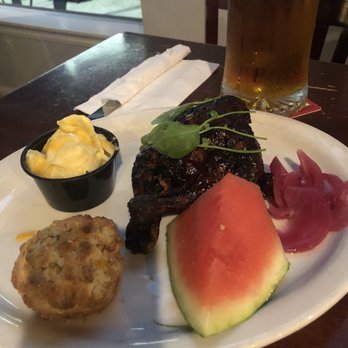 CHAPLIN’S SPORTS BISTRO - Updated January 2026 - 963 Photos & 726