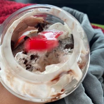 Dairy Queen Grill & Chill - Brownie and Oreo cupfection - Fast Food Near Me - Sheboygan Falls, Wisconsin