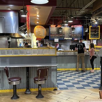 Tennessee's Real BBQ Real Fast - Tennessee interior - Barbeque Near Me - Framingham, Massachusetts