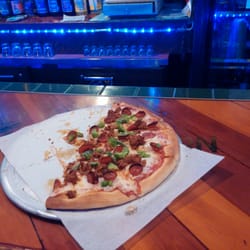 Leftys Tavern - Great 14 inch Pizza