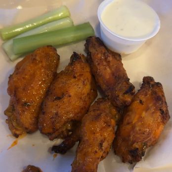 Crispy's Springfield Gallery - Wings - mild buffalo with blue cheese - Pizza Near Me - Jacksonville, Florida Crispy's Springfield Gallery - Wings - mild buffalo with blue cheese - Pizza Near Me - Jacksonville, Florida