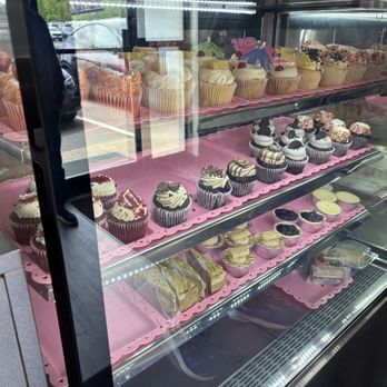 Carlito's Bakery - Display - Bakeries Near Me - Manchester, Connecticut Carlito's Bakery - Display - Bakeries Near Me - Manchester, Connecticut