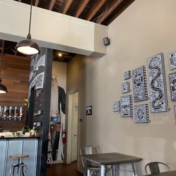 Bold Bean Coffee Roasters - Riverside - Some of the decor