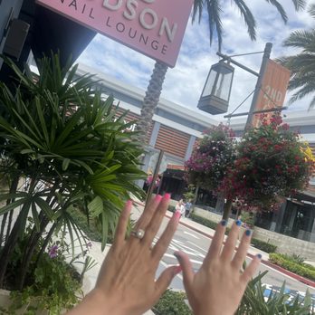 Holly and Hudson - Nail Salons Near Me - Long Beach, California
