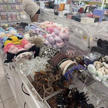 KPOP and Gifts - Gift Shops Near Me - Overland Park, Kansas