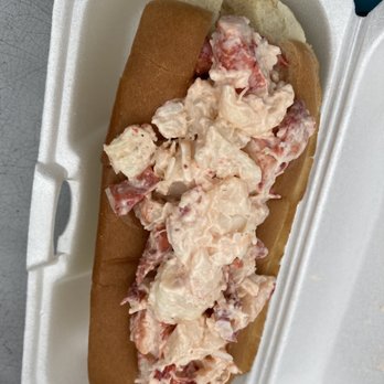 Gurnet Trading Company - Lobster roll - Seafood Near Me - Brunswick, Maine Gurnet Trading Company - Lobster roll - Seafood Near Me - Brunswick, Maine