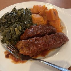 Howlin’ Willy’s Hot Chicken - Dinner plate