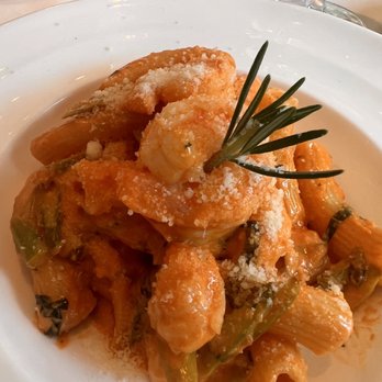 The Cellar Restaurant - Rico Rigatoni con Gamberi e Asparagi - Italian Near Me - Daytona Beach, Florida