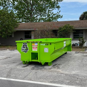 MAXCO Dumpsters - 15 Yard residential debris dumpster for a client moving in New Port Richey, FL. - Dumpster Rental Near Me MAXCO Dumpsters - 15 Yard residential debris dumpster for a client moving in New Port Richey, FL. - Dumpster Rental Near Me