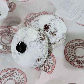 Stan's Donuts & Coffee - Chocolate pastry cream and strawberry paczki - Donuts Near Me - Oakbrook Terrace, Illinois Stan's Donuts & Coffee - Chocolate pastry cream and strawberry paczki - Donuts Near Me - Oakbrook Terrace, Illinois