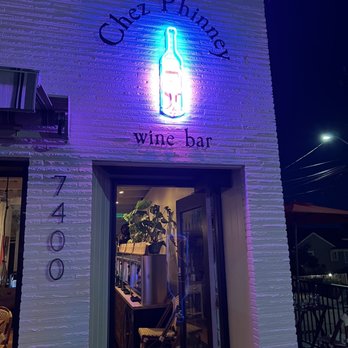 Chez Phinney - Wine Bars Near Me - Seattle, Washington Chez Phinney - Wine Bars Near Me - Seattle, Washington