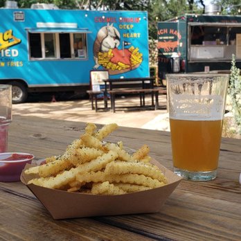 Mama Fried - Medium fries with garlic parmesean seasoning - Food Trucks Near Me - Austin, Texas