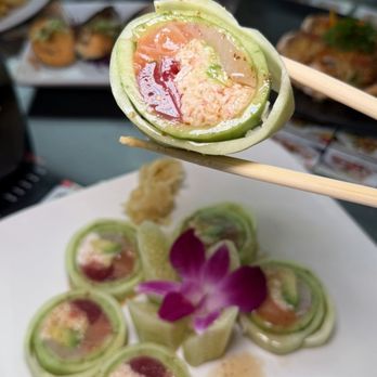 Fusion Sushi - Hawaiian roll -- no-rice roll - Sushi Bars Near Me - Hermosa Beach, California Fusion Sushi - Hawaiian roll -- no-rice roll - Sushi Bars Near Me - Hermosa Beach, California