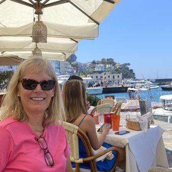 Lo Zodiaco - Can I have any more glasses on hand? - Seafood Near Me - Capri, NA