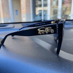 Sunglass Hut