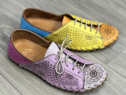 靴 STUDIO DOE V Flats Shoes Shoes Sandals Smiles, 251 W Venice Ave, Venice, FL 34285, US