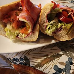 Casapulla's North Steak & Sub Shop - Terrible Italian hoagie! No meat!