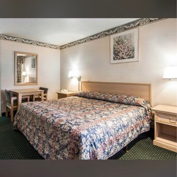 Rodeway Inn Monterey Near Fairgrounds - Hotels Near Me - Monterey, California Rodeway Inn Monterey Near Fairgrounds - Hotels Near Me - Monterey, California