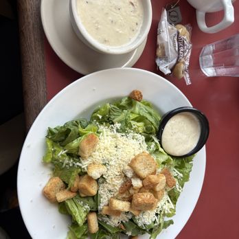 Rollerville Cafe - Cup of clam chowder and Caesar salad - American Near Me - Point Arena, California