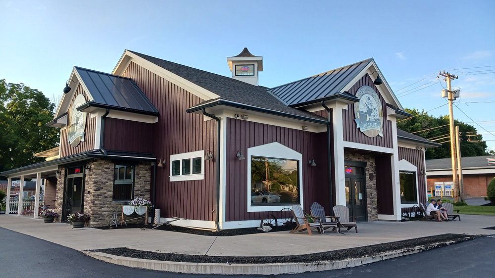 Cheshire Farms Creamery Logo