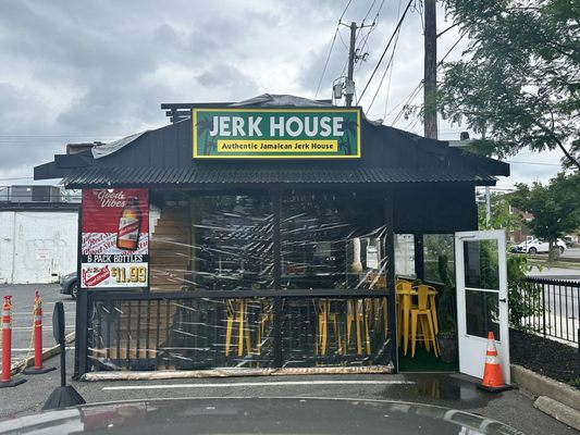 Jerk House Eatery Beer & Wine by null