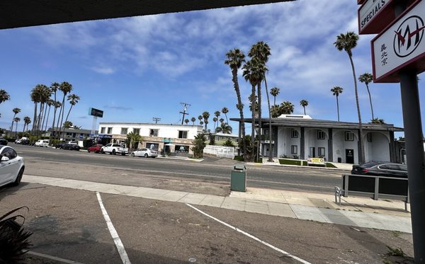 Mandarin House by null