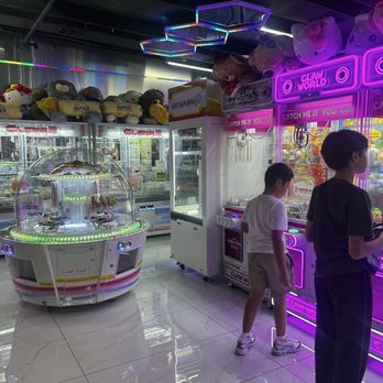 Claw World - Arcades Near Me - Las Vegas, Nevada