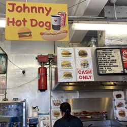 Johnny Hot Dog - Kitchen