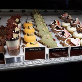Thomas Haas Chocolate - Chocolatiers & Shops Near Me - Vancouver, British Columbia Thomas Haas Chocolate - Chocolatiers & Shops Near Me - Vancouver, British Columbia