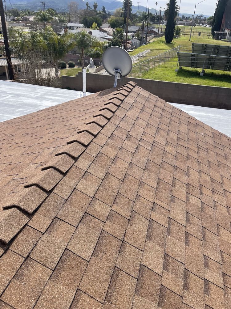 Slide of Off The Roof Roofing