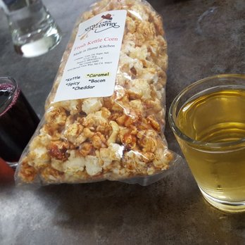 Strad Meadery - Flight and popcorn - Meaderies Near Me - Rancho Cordova, California Strad Meadery - Flight and popcorn - Meaderies Near Me - Rancho Cordova, California
