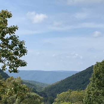 The Tails Inn - Awe the view! - Pet Boarding Near Me - Warm Springs, Virginia The Tails Inn - Awe the view! - Pet Boarding Near Me - Warm Springs, Virginia