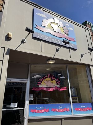 When Pigs Fly Breads by null