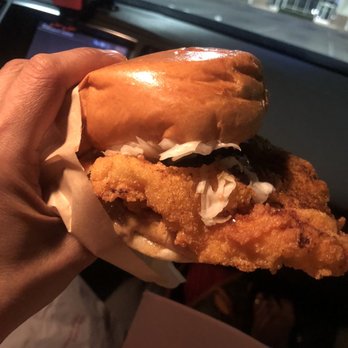 Ako’s - Chicken Sandwich - Food Trucks Near Me - Alvin, Texas