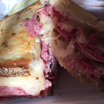 Kravitz Delicatessen - Reuben - Delis Near Me - Youngstown, Ohio