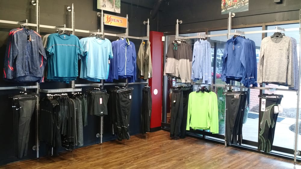 FLEET FEET SOUTH COUNTY Updated August 2024 14 Reviews 12494